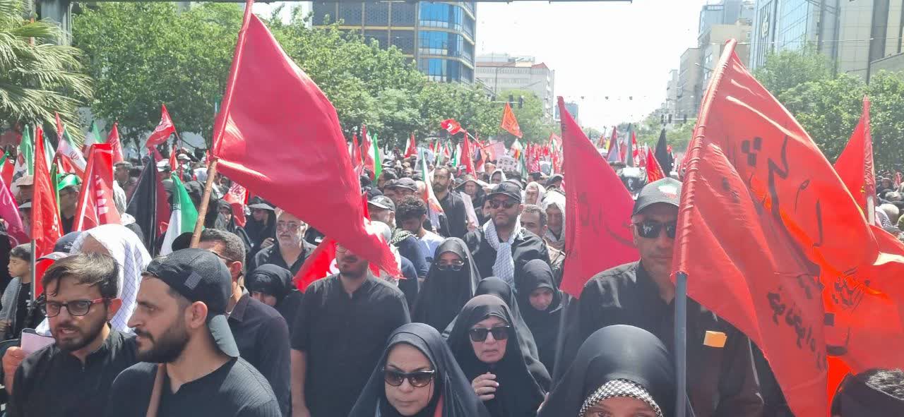 حضور هیئت استانداری آذربایجانغربی در مراسم باشکوه تشییع پیکر مطهر رهبر شهید انقلاب + تصاویر