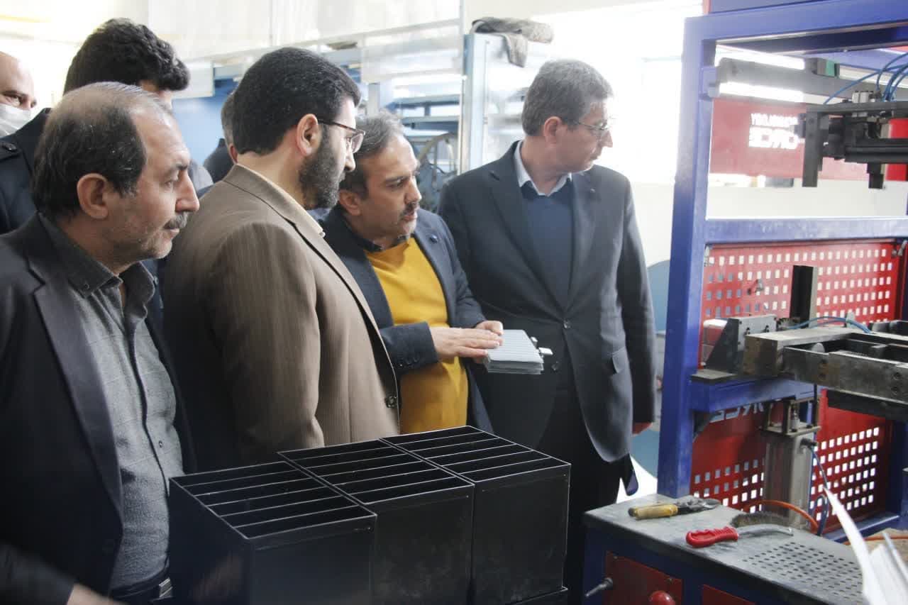 بازدید معاون هماهنگی امور اقتصادی استاندار آذربایجان غربی از سه شرکت تولیدی و صنعتی در ارومیه + تصاویر