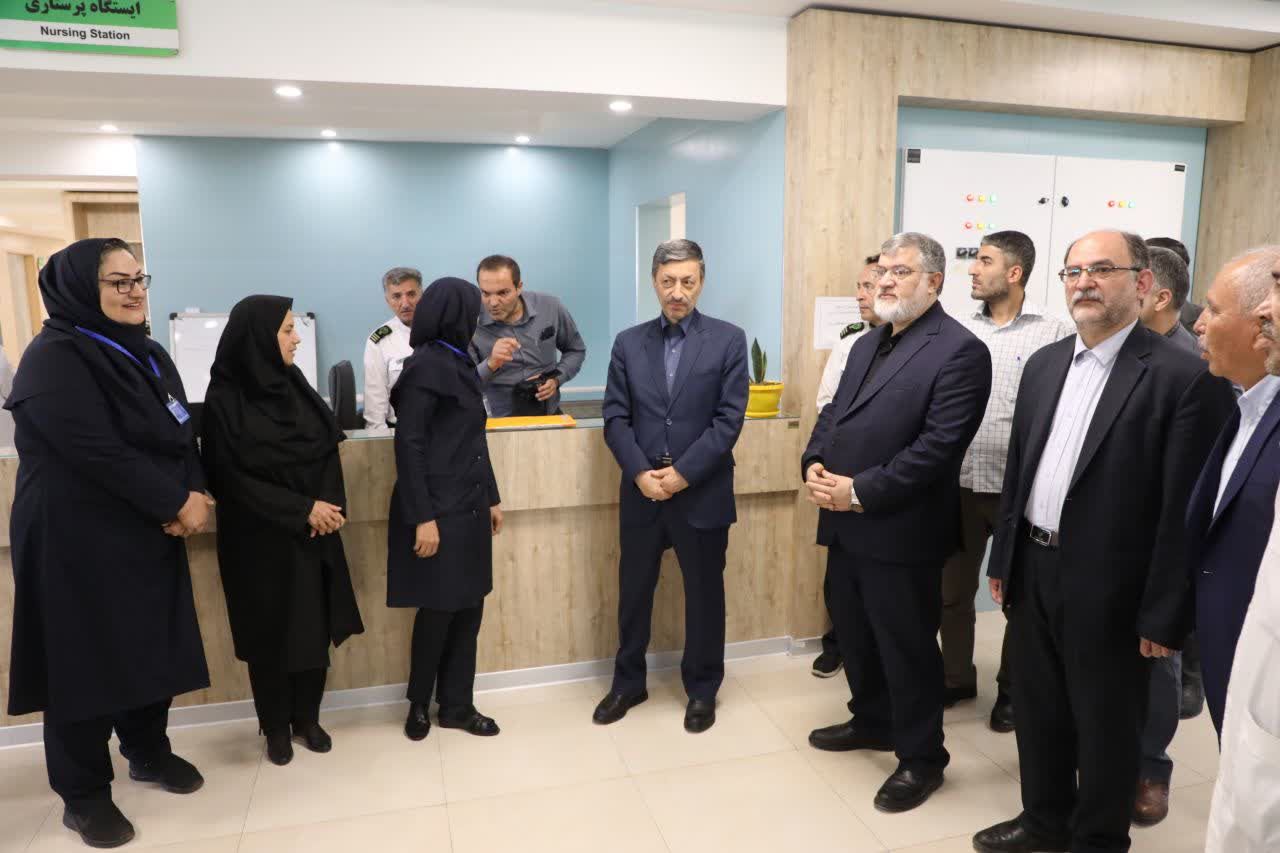 بازدید رئیس بنیاد مستضعفان انقلاب اسلامی و استاندار آذربایجان غربی از مرکز همودیالیز خیرین ارومیه + تصاویر