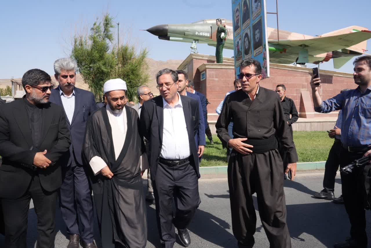 آغاز سفر استاندار آذربایجانغربی به شهرستان مهاباد + تصاویر