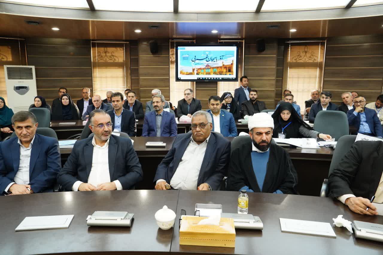 آلبوم تصویری / نشست رئیسجمهور با فعالان سیاسی آذربایجانغربی