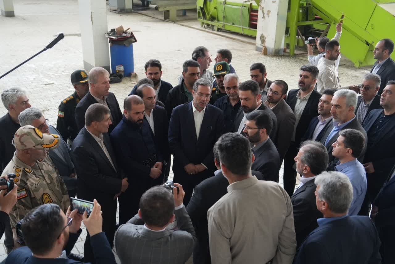 استاندار آذربایجانغربی پیگیر راهاندازی مجدد کارخانه شهد سردشت + تصاویر