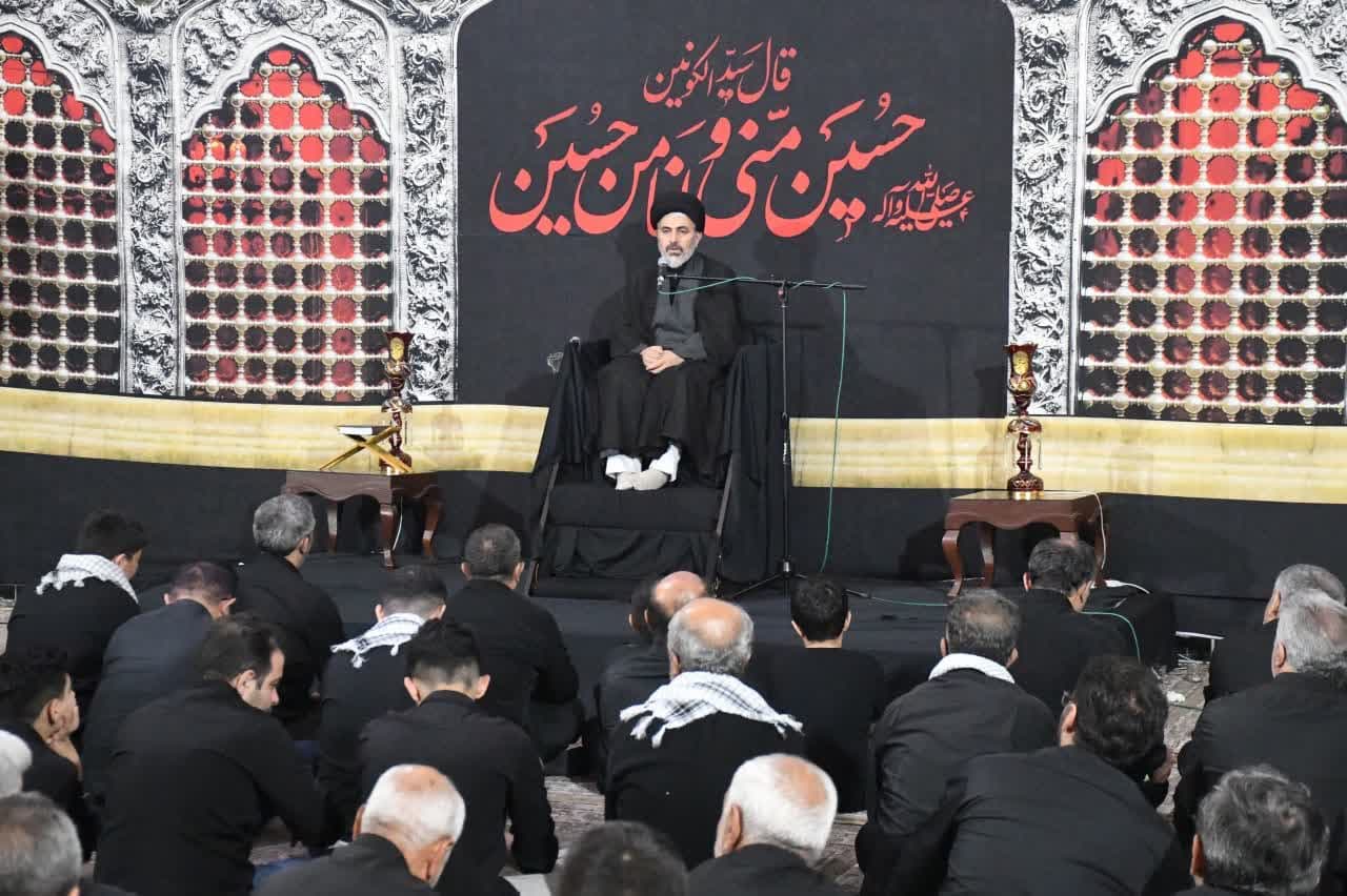 آلبوم تصویری / حضور استاندار آذربایجانغربی در آیین عزاداری شام غریبان شهدای کربلا مسجد لطفعلی خان ارومیه