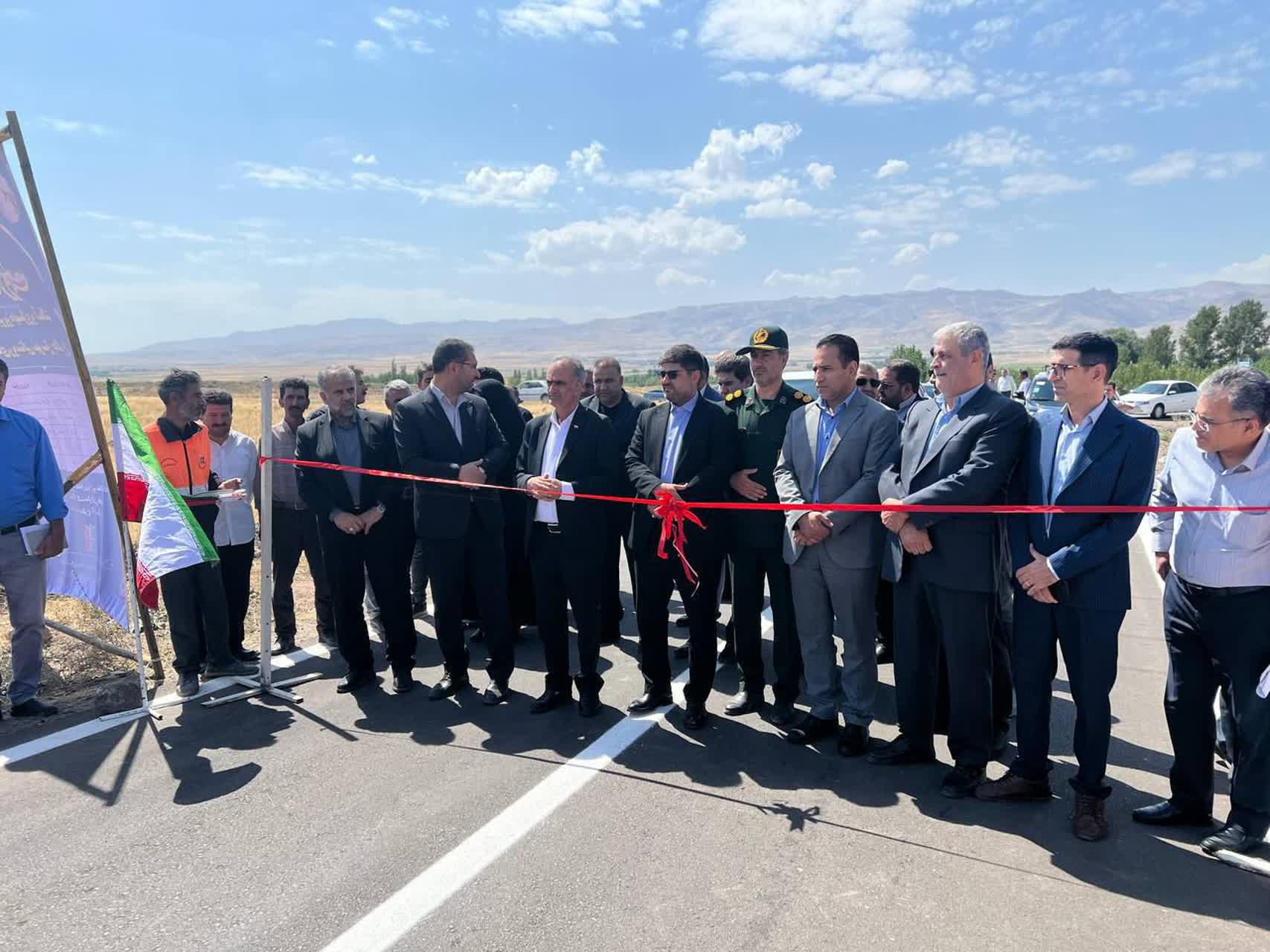 افتتاح 136 پروژه عمرانی در حوزه طرح هادی و آسفالتریزی معابر روستایی چالدران + تصاویر