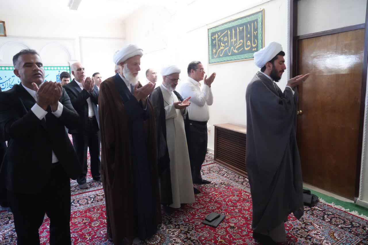 ادای احترام استاندار آذربایجانغربی به مقام شامخ شهدای شهرستان تکاب + تصاویر