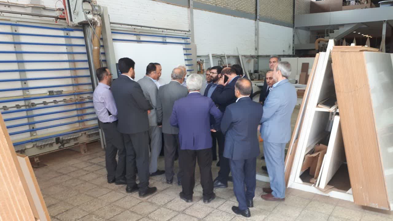 بازدید معاون هماهنگی امور اقتصادی استاندار آذربایجان غربی از دو واحد تولیدی و صنعتی در ارومیه + تصاویر