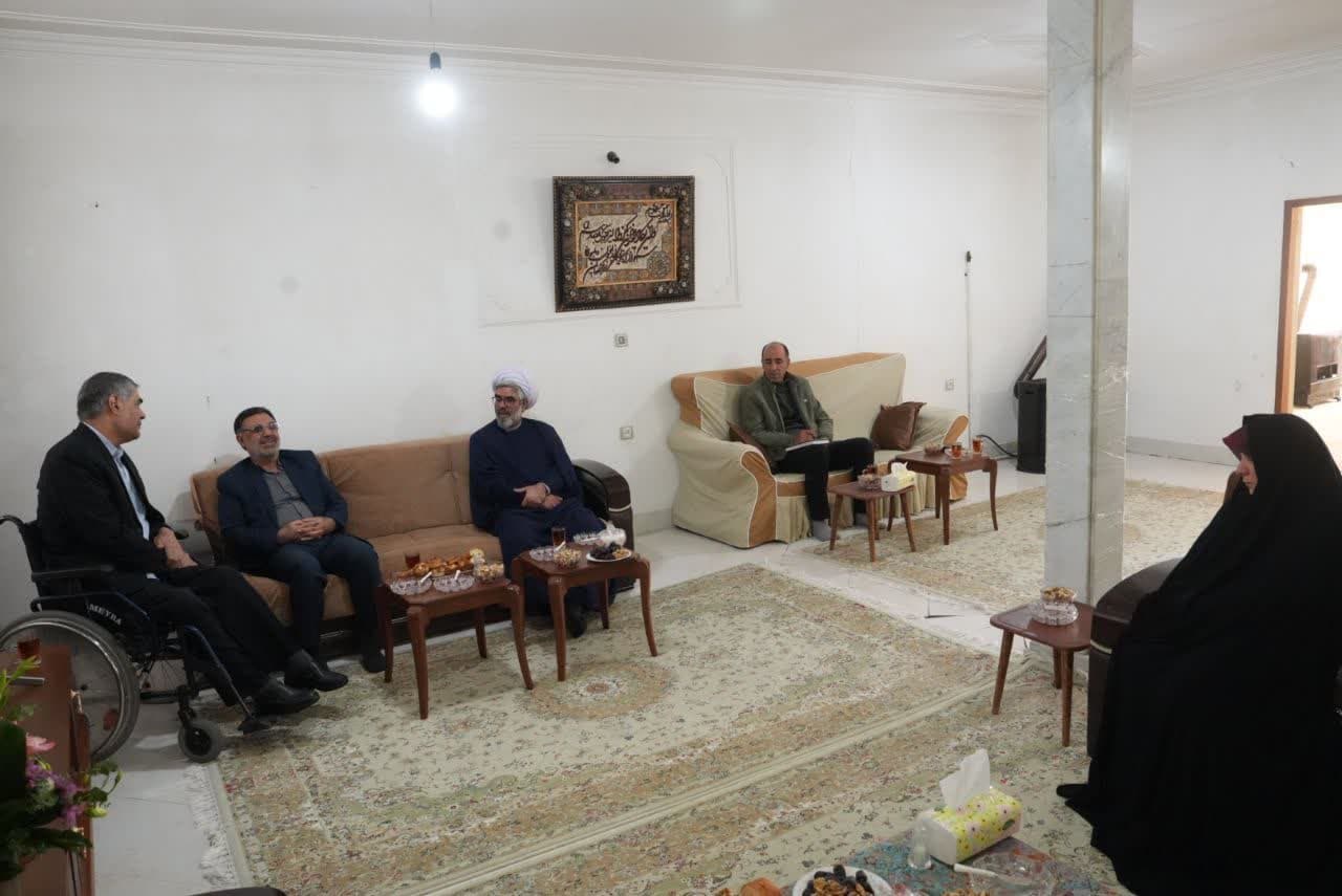 دیدار سرپرست استانداری آذربایجانغربی با دو جانباز 70 درصد + تصاویر