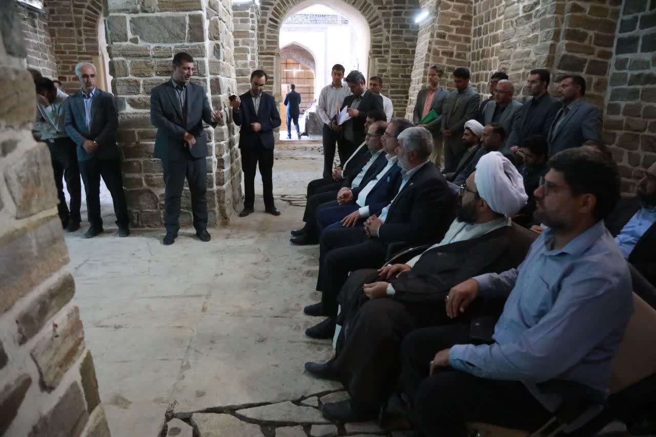 بازدید استاندار آذربایجانغربی از روند مرمت و احیای مسجد جامع ارومیه + تصاویر