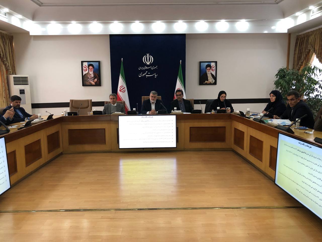 برگزاری جلسه ستاد ملی احیای دریاچه ارومیه + تصاویر