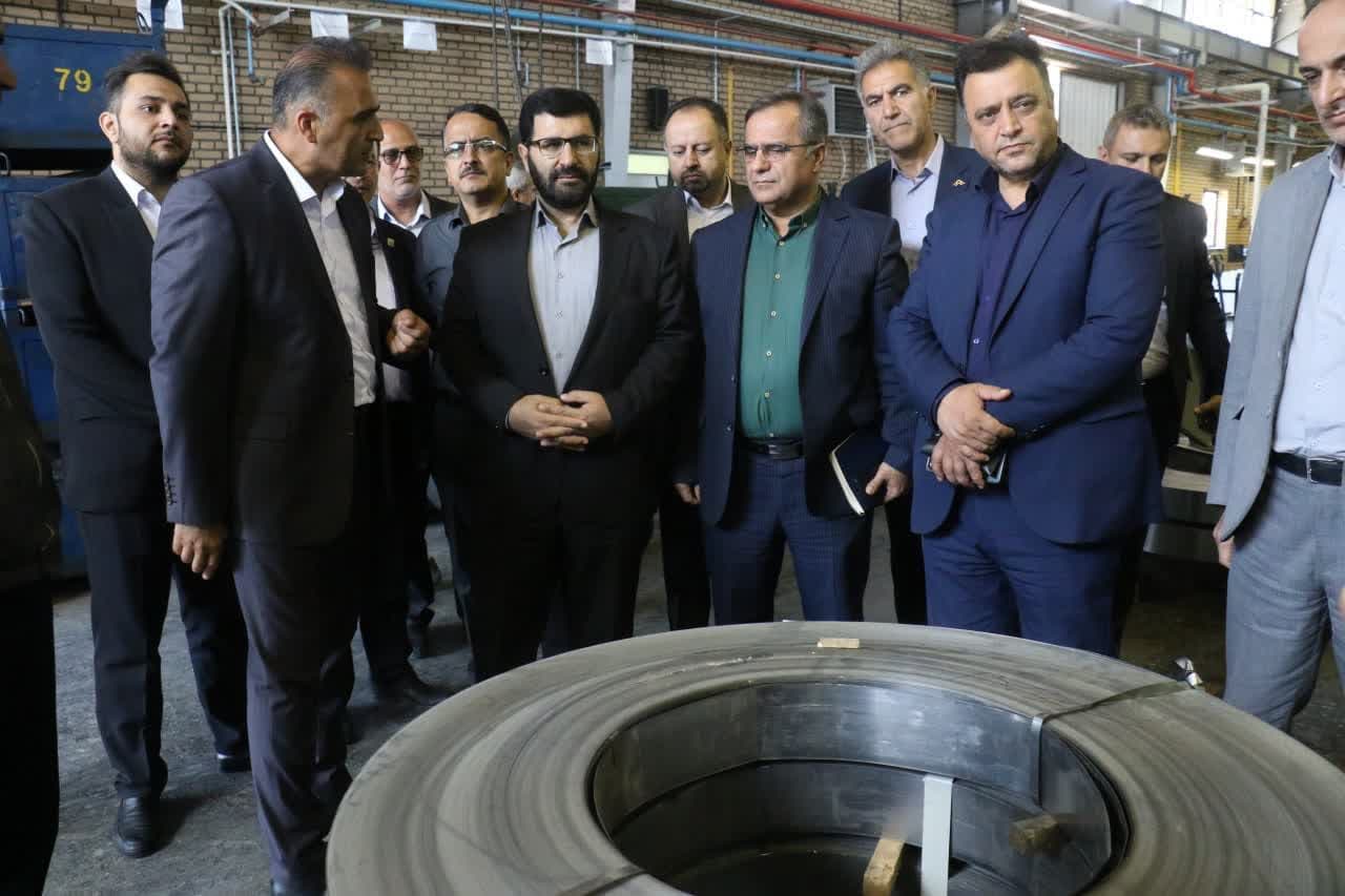 بازدید معاون هماهنگی امور اقتصادی استاندار آذربایجان غربی از دو واحد تولیدی و صنعتی در ارومیه