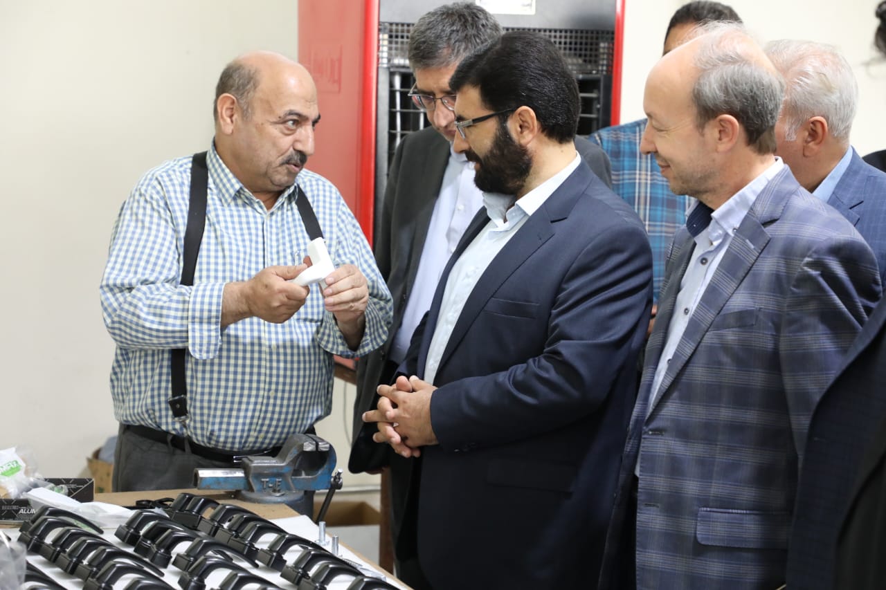 بازدید سرپرست معاونت هماهنگی امور اقتصادی استانداری آذربایجانغربی از دو واحد تولیدی و صنعتی در ارومیه