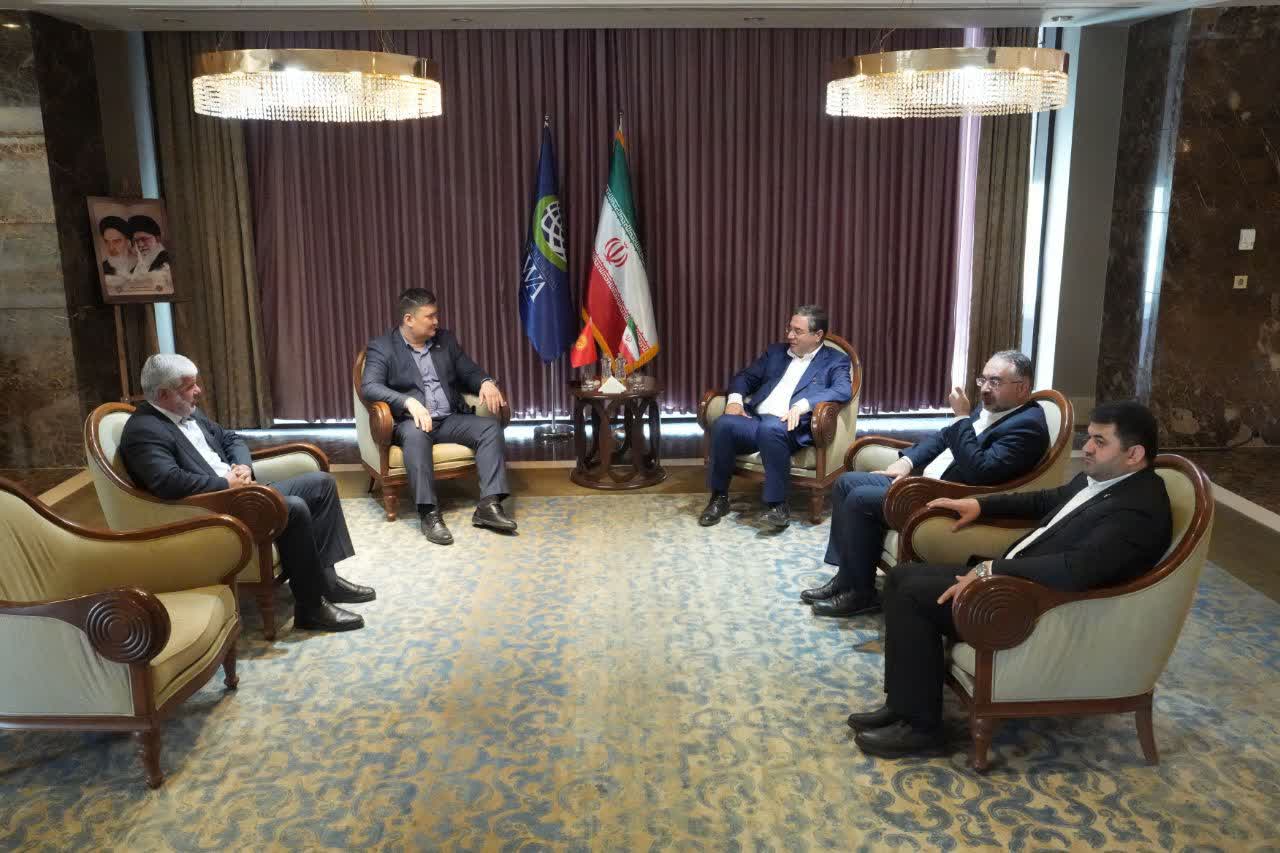 آلبوم تصویری / دیدار استاندار آذربایجانغربی با سفرای ازبکستان، اروگوئه، سریلانکا، فیلیپین و قرقیزستان