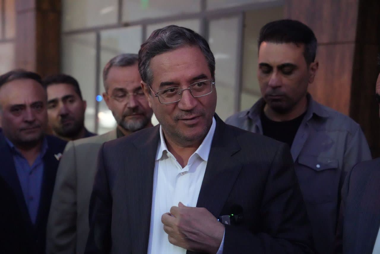 بازدید استاندار آذربایجانغربی و اعضای کمیسیون بهداشت مجلس از بازارچه ساریسو + تصاویر