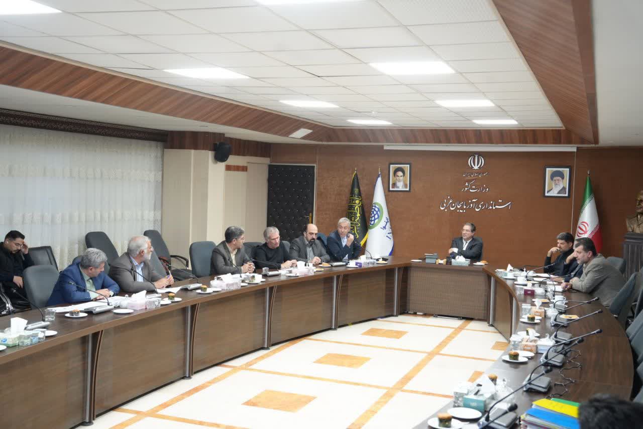 برگزاری جلسه کمیسیون ماده 5 آذربایجانغربی + تصاویر
