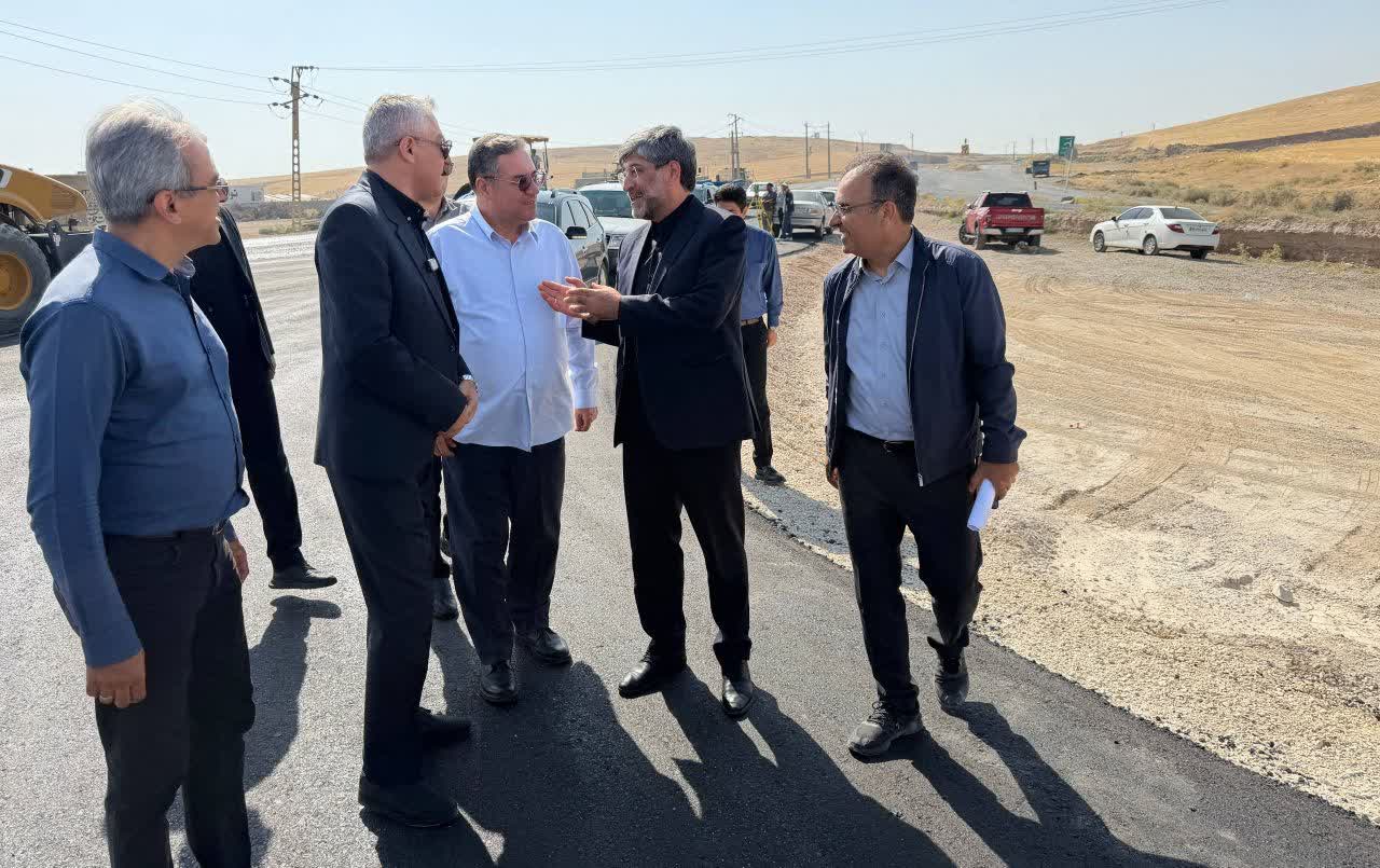 بازدید استاندار آذربایجانغربی از محور میاندوآب - شاهیندژ در سهراهی باروق