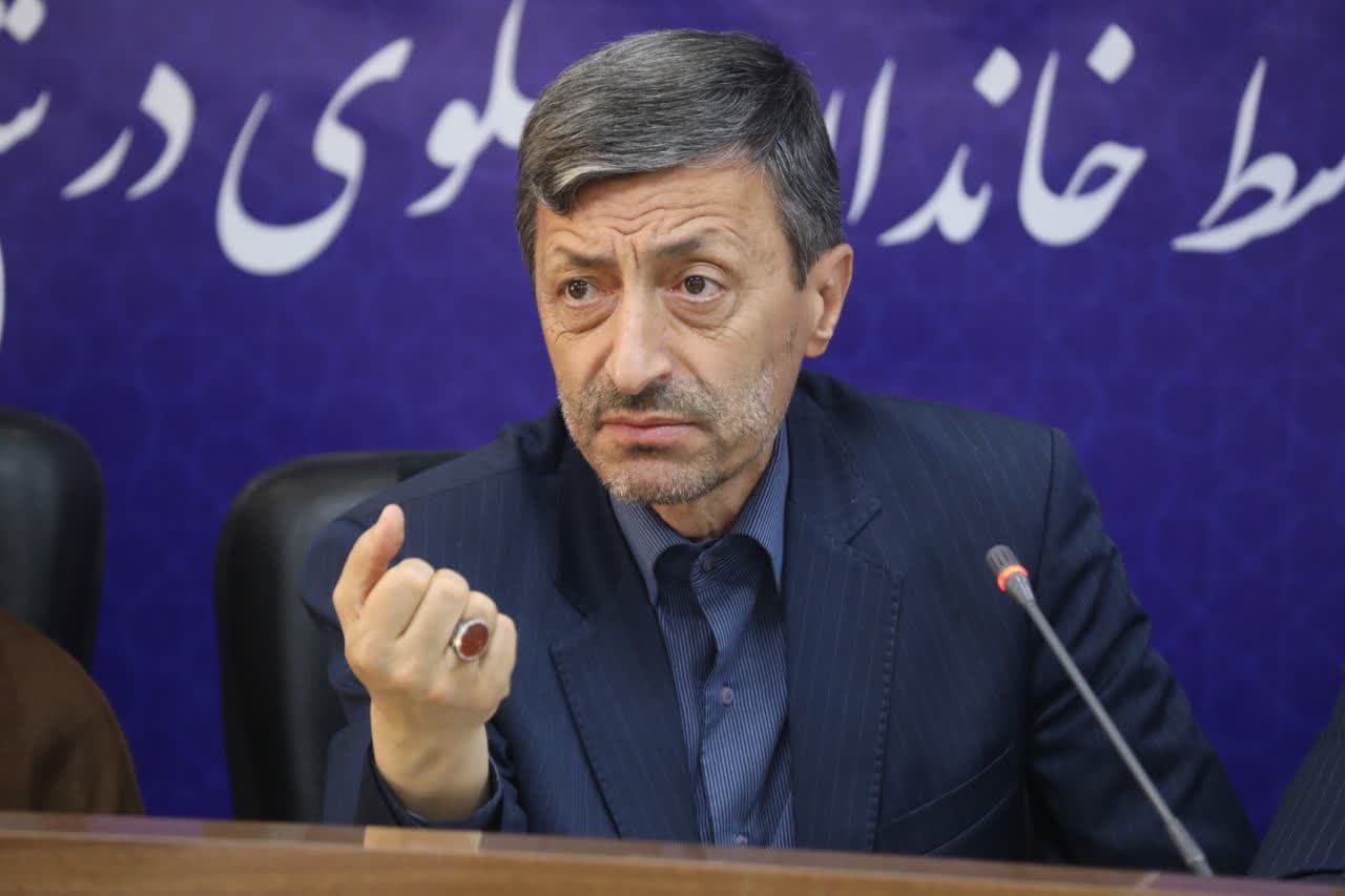 برگزاری مراسم واگذاری اسناد تمامی املاک مصادره شده توسط خاندان پهلوی در شاهین دژ به مردم + تصاویر