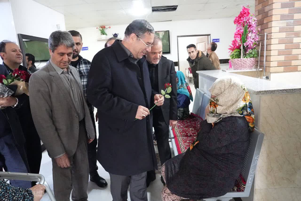 دیدار استاندار آذربایجان‌غربی با مادران سالمند در شهرستان نقده + تصاویر