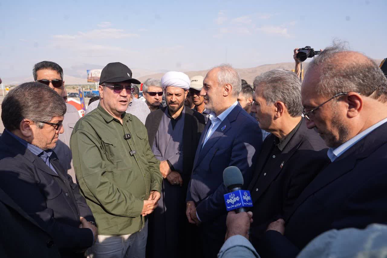 آغاز سفر معاون رئیسجمهور و معاون وزیر راه و شهرسازی به آذربایجانغربی + تصاویر