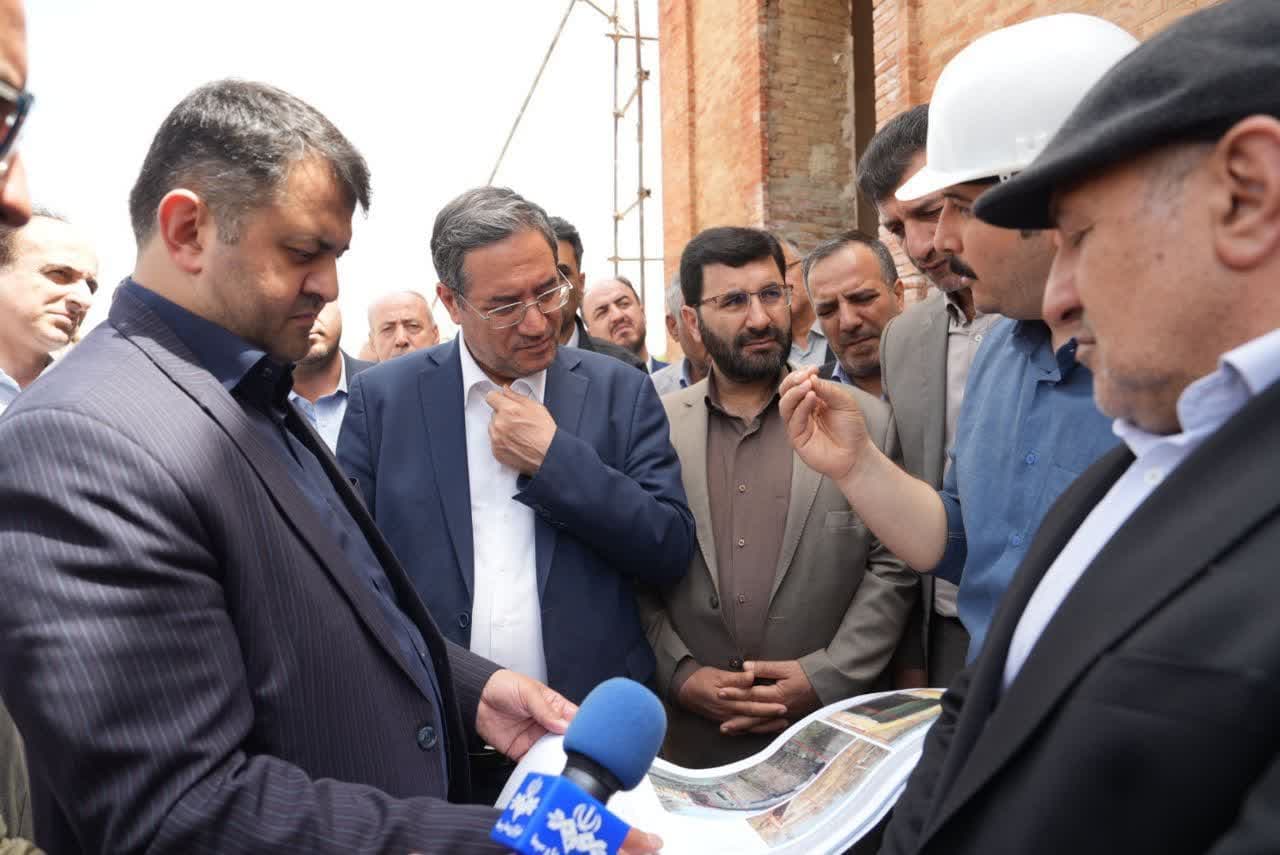 آلبوم تصویری / بازدید استاندار آذربایجانغربی از روند آماده سازی مرکز خدمات سرمایهگذاری استان