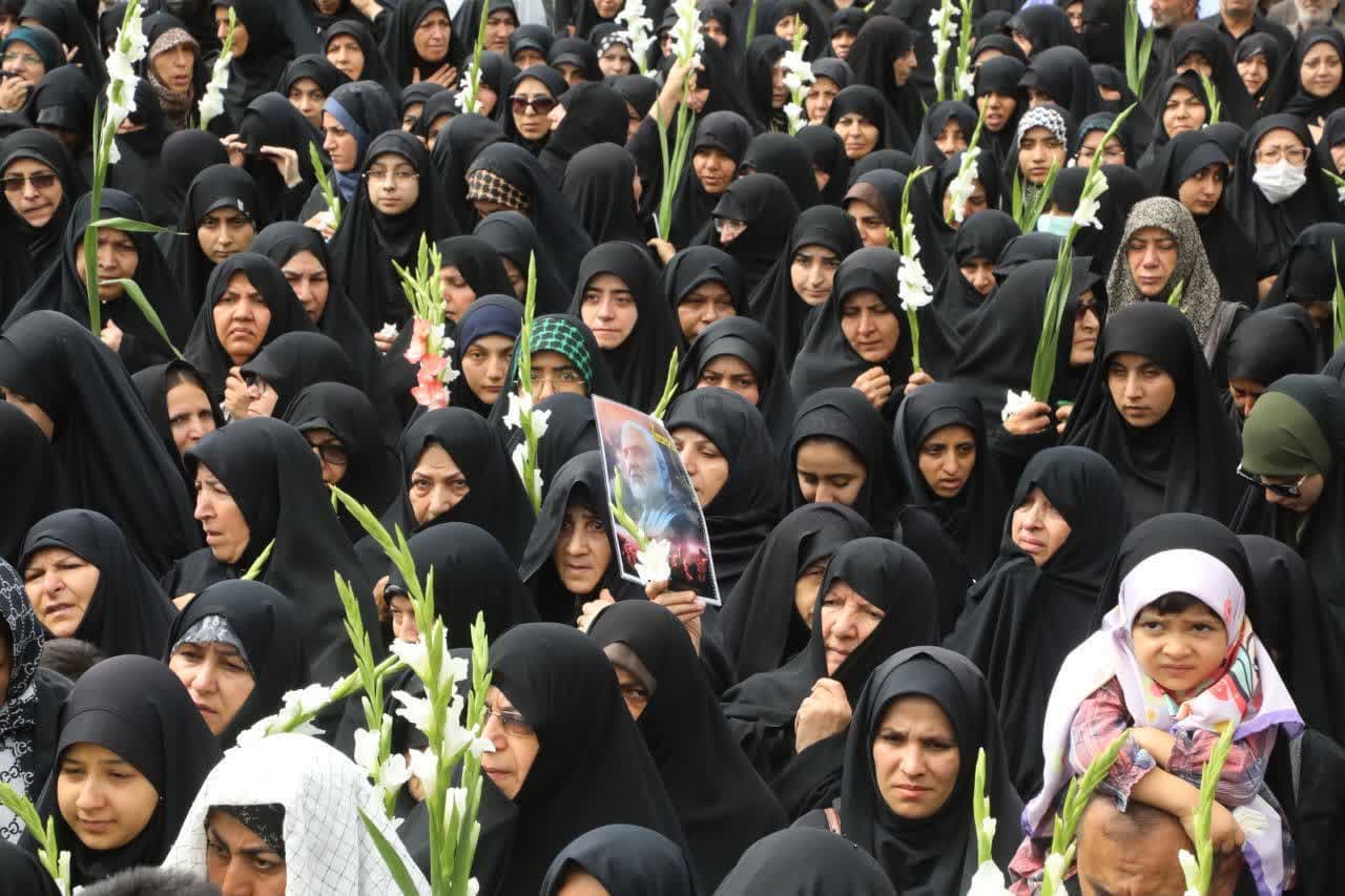 آلبوم تصویری / برگزاری مراسم تشییع پیکر مطهر 23 شهید هشت سال دفاع مقدس در ارومیه