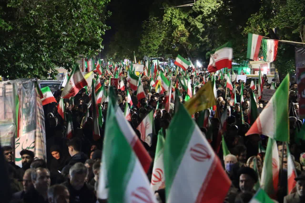 استمرار حضور دشمن ستیز مردم ارومیه در سنگر خیابان و پاسداری از ارزشهای نظام و انقلاب + تصاویر