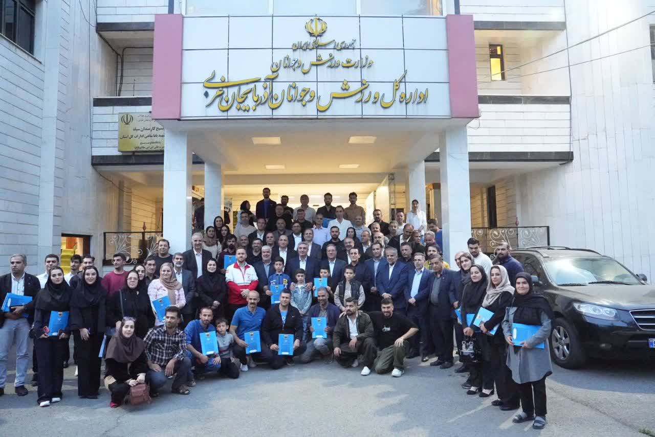 آلبوم تصویری / تجلیل از قهرمانان و ورزشکاران ناشنوای آذربایجان‌غربی