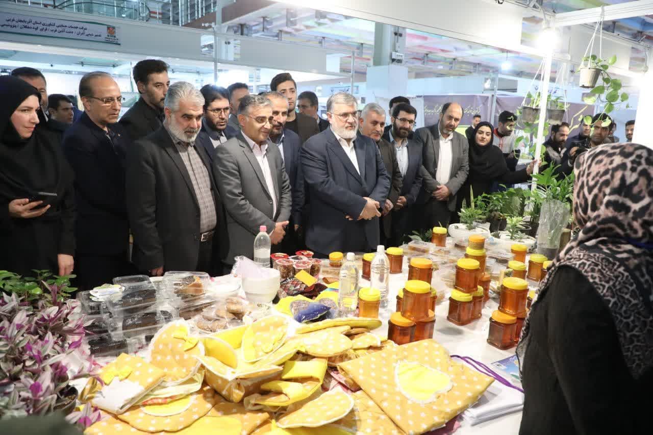 آلبوم تصویری / بازدید استاندار آذربایجان غربی از غرفه های نمایشگاه بین المللی صنایع و ماشین آلات کشاورزی ارومیه