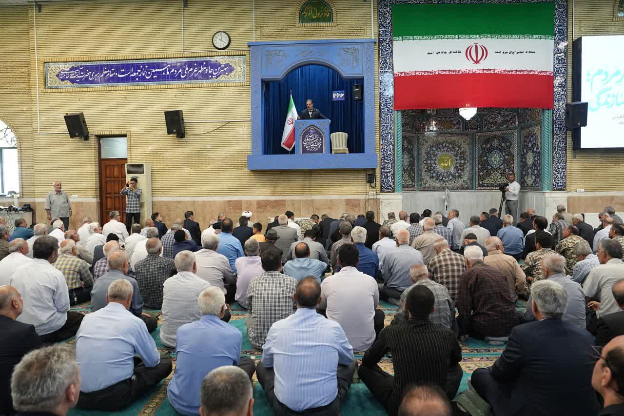 سخنرانی استاندار آذربایجان‌غربی در جمع نمازگزاران ارومیه + تصاویر