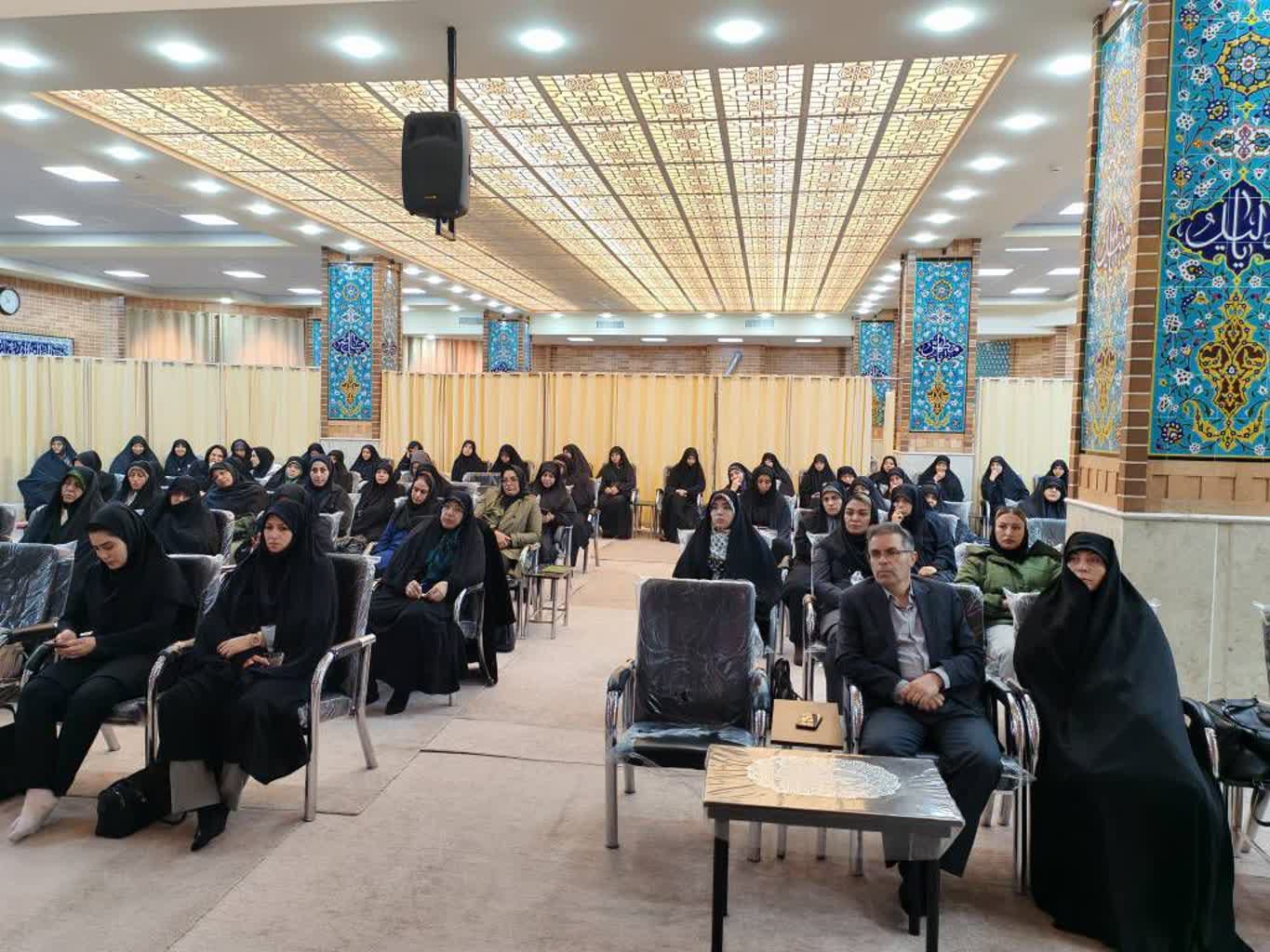 حضور معاون سیاسی استاندار آذربایجان غربی در جمع بانوان فرهیخته و گروههای مرجع + تصاویر