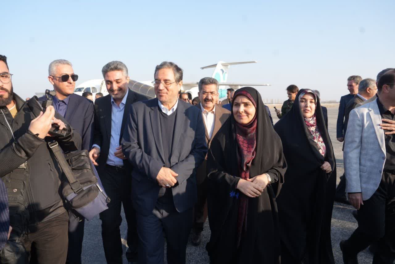 وزیر راه و شهرسازی وارد ارومیه شد