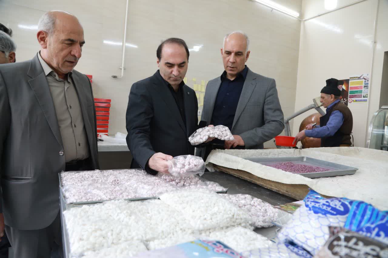 بازدید معاون استاندار آذربایجان‌غربی از بازار ارومیه + تصاویر