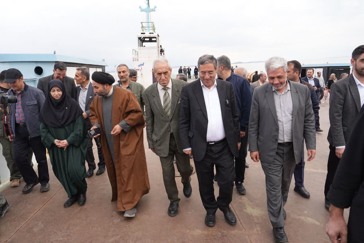 آلبوم تصویری / بازدید معاون رئیس‌جمهور و استاندار آذربایجان‌غربی از دریاچه ارومیه
