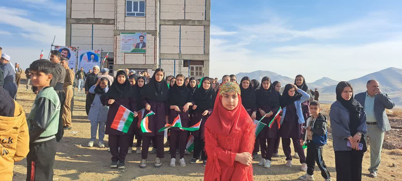 بررسی پروژههای عمرانی، آموزشی و خدماتی اشنویه در جریان سفر معاون رئیسجمهور + تصاویر