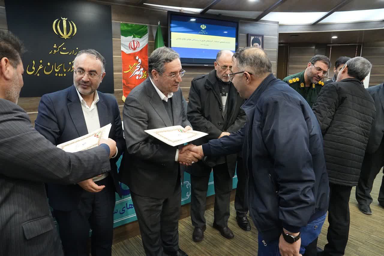 برگزاری نشست صمیمی استاندار آذربایجان‌غربی با رزمندگان غواص دفاع مقدس + تصاویر