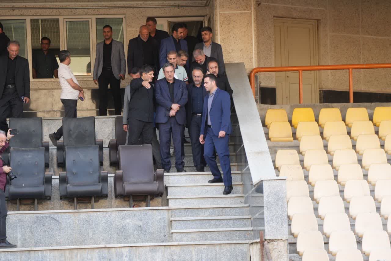 بازدید استاندار آذربایجانغربی از ورزشگاه 15 هزار نفری شهید باکری ارومیه + تصاویر