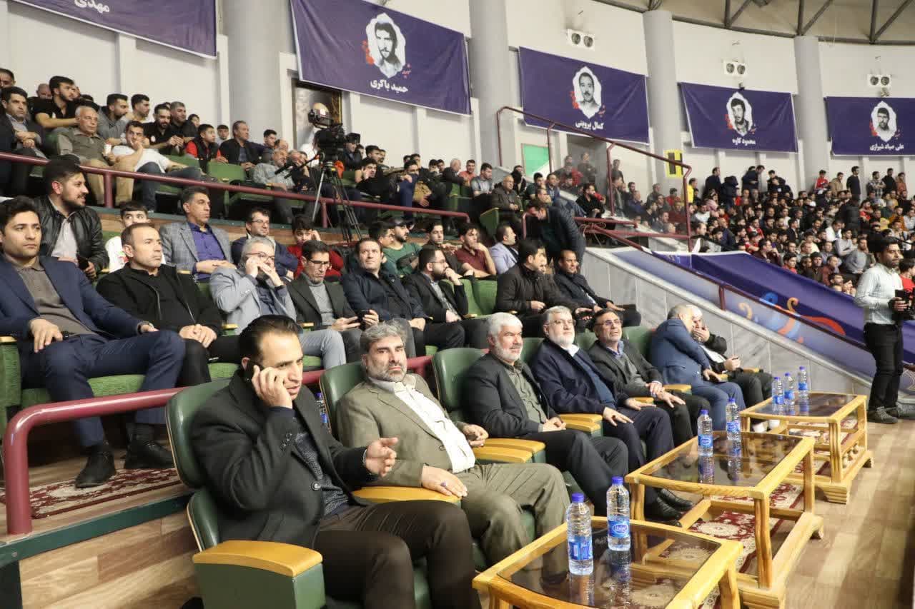 آلبوم تصویری / حضور استاندار آذربایجانغربی در ورزشگاه شش هزار نفری غدیر ارومیه
