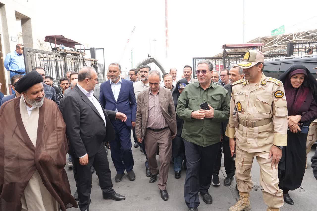 بازدید استاندار آذربایجانغربی و هیئت رئیسه کمیسیون عمران مجلس از گمرک و پایانه مرزی بازرگان + تصاویر