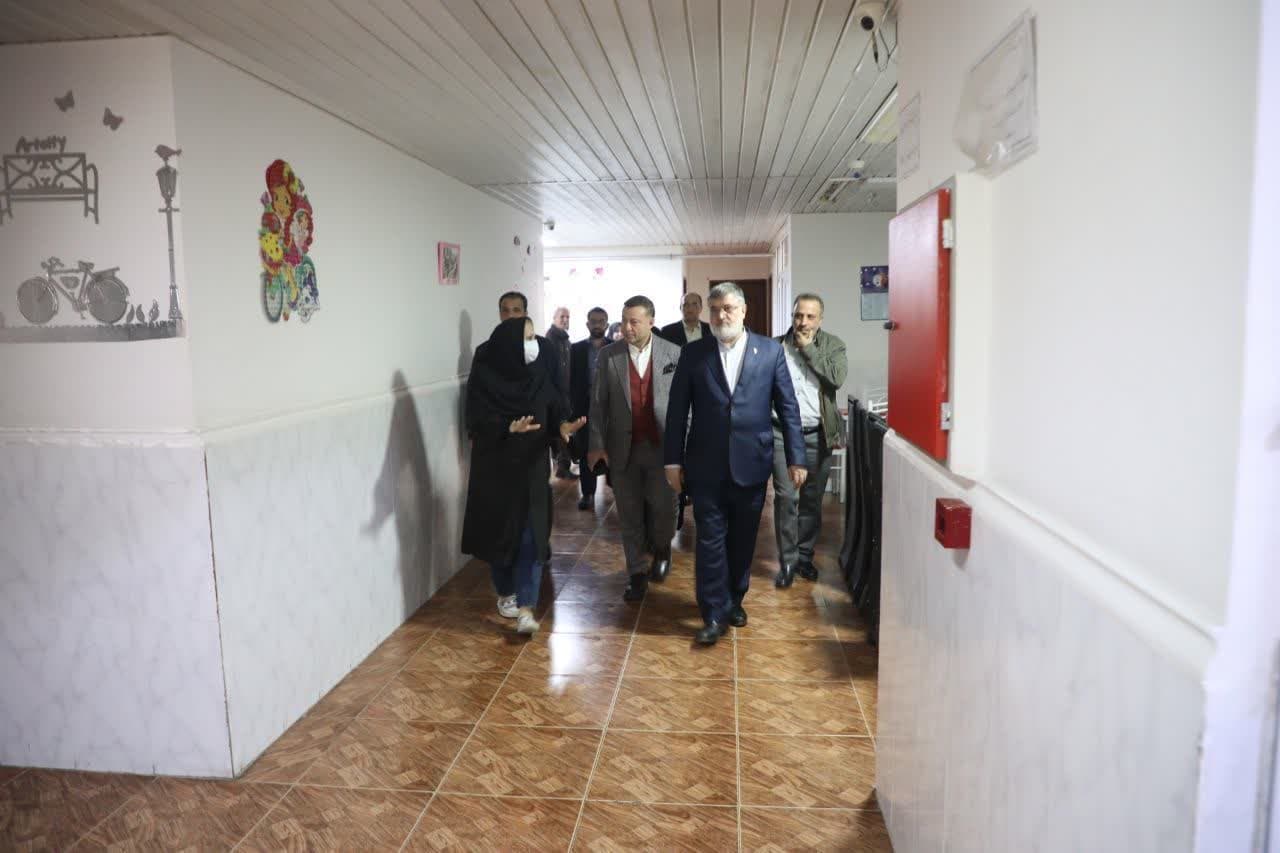 آلبوم تصویری / حضور استاندار آذربایجان غربی در مرکز نگهداری از معلولین ذهنی مهرگستران ارومیه
