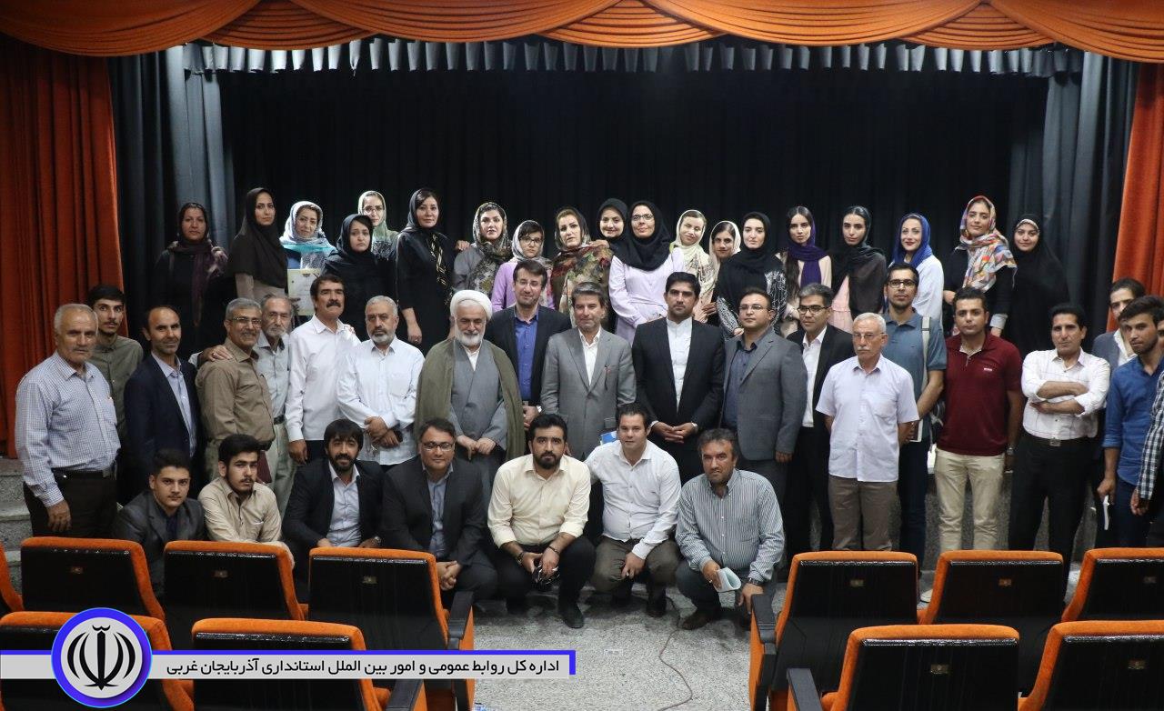 شاعران و سخن سرایان آگاه بسترساز تقویت وحدت ملی و انتقال دهنده والاترین ارزشهای انسانی به نسل های آینده هستند