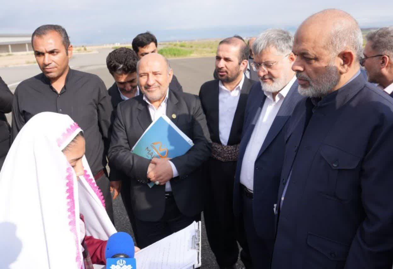 وزیر کشور با استقبال استاندار آذربایجانغربی وارد ماکو شد + تصاویر