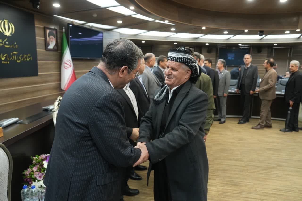 آلبوم تصویری / دیدار استاندار آذربایجانغربی با اقشار مختلف به مناسبت اعیاد نوروز و فطر