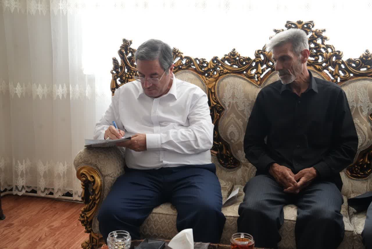 دیدار استاندار آذربایجانغربی با خانواده معزز شهید سجاد بختیاری + تصاویر