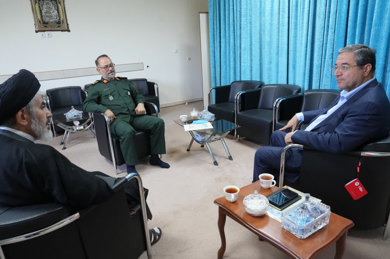نشست مشترک استاندار آذربایجانغربی با نماینده ولی فقیه در استان و امام جمعه ارومیه و فرمانده سپاه شهدای استان
