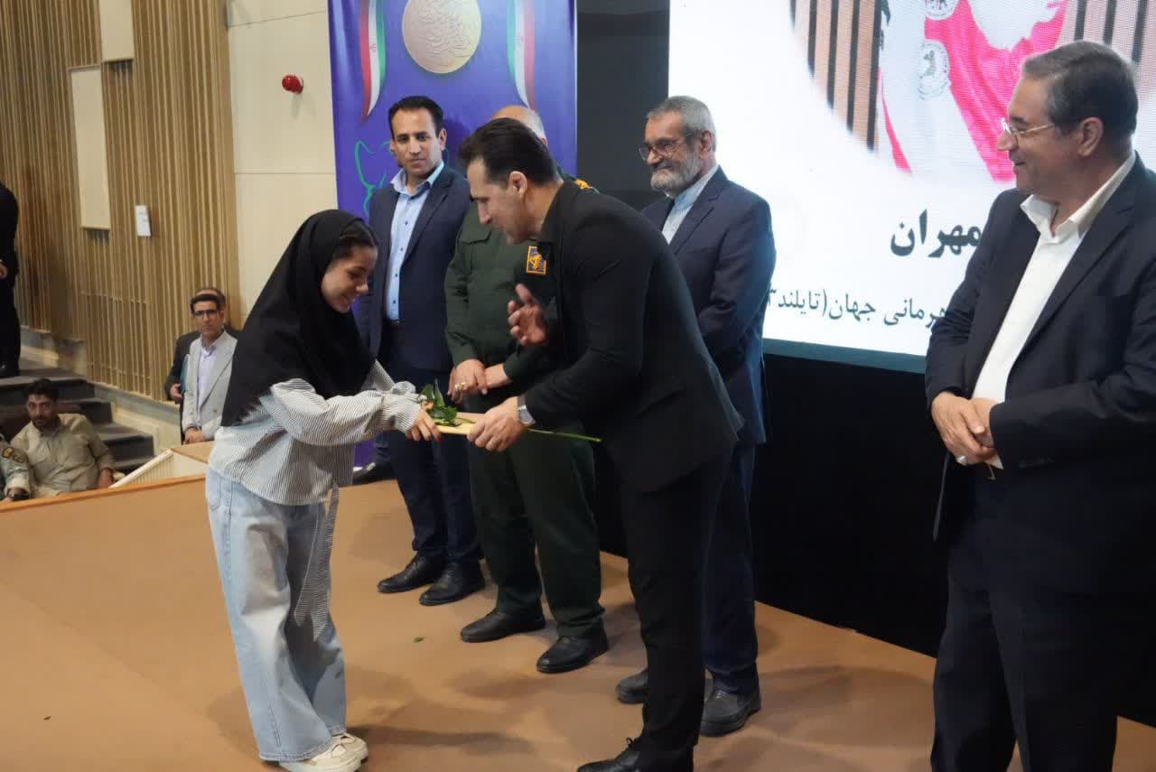 آلبوم تصویری / برگزاری آیین تجلیل از قهرمانان جهانی و آسیایی آذربایجانغربی