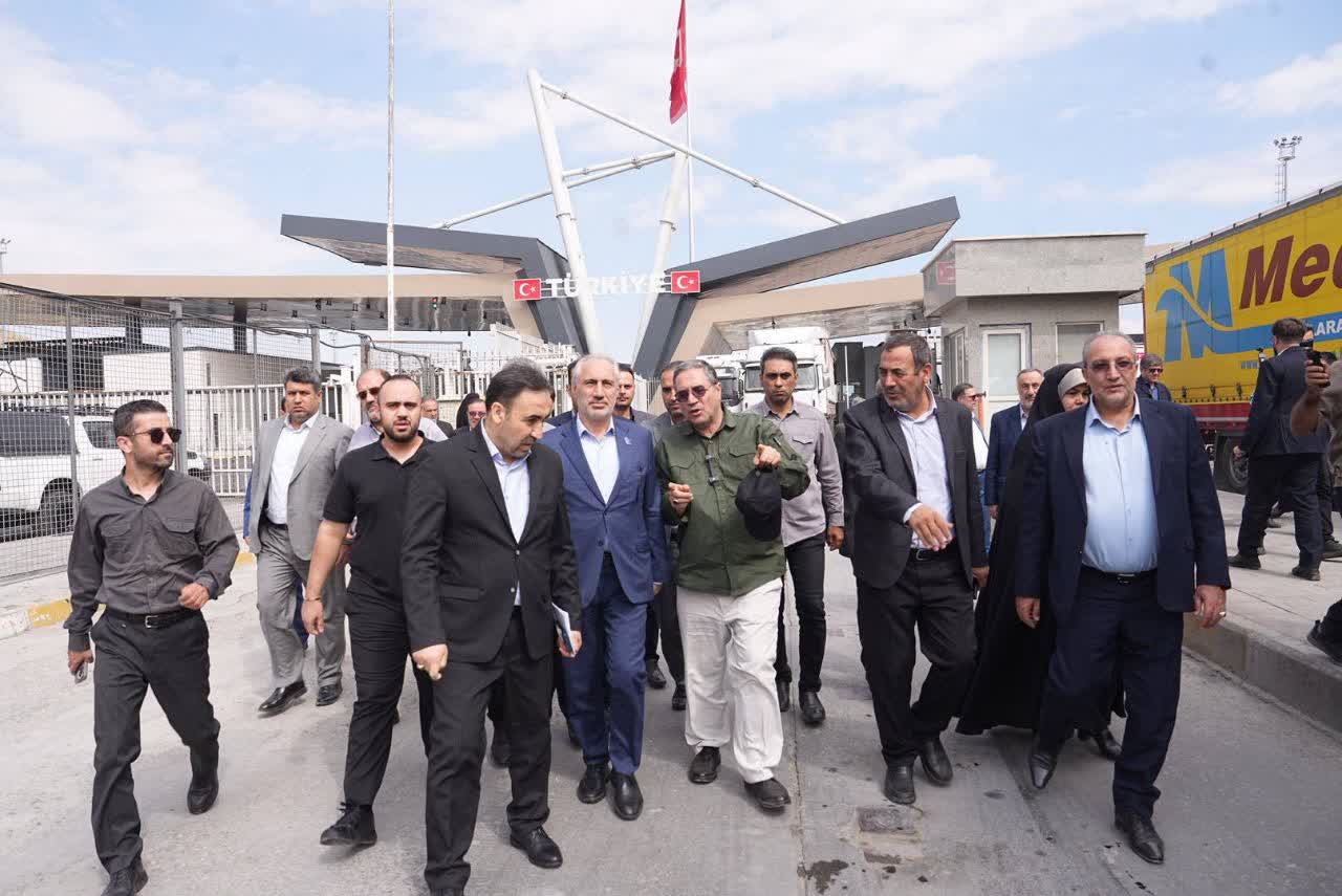 تأکید معاون رئیسجمهور و استاندار آذربایجانغربی بر تأمین اعتبارات توسعه گمرک و پایانه مرزی بازرگان + تصاویر