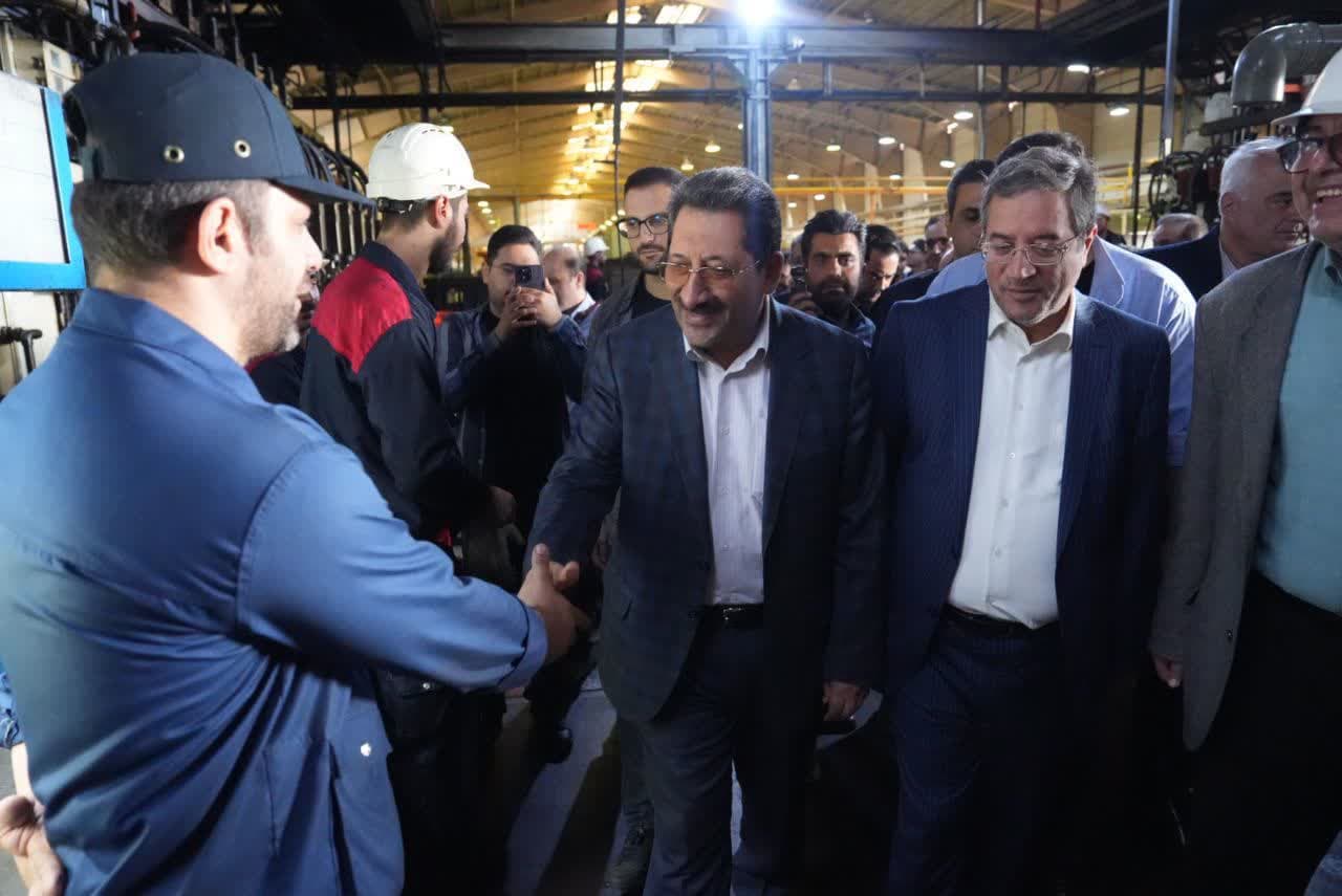 بازدید وزیر صمت و استاندار آذربایجانغربی از شرکت صنایع شیشه زابسان ارومیه + تصاویر