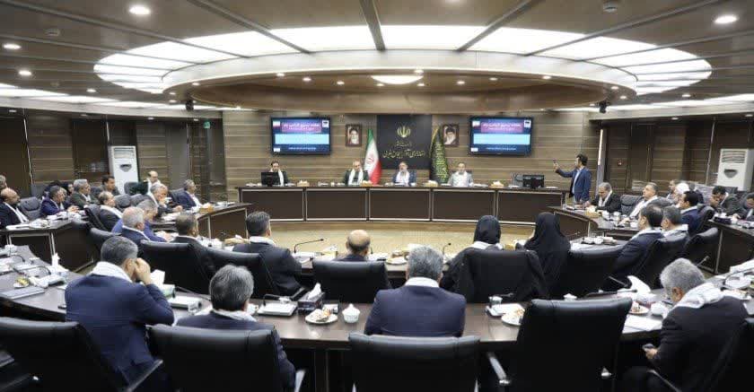 آلبوم تصویری / آیین تجلیل از تلاشگران عرصه میز خدمت به مناسبت گرامیداشت هفته بسیج