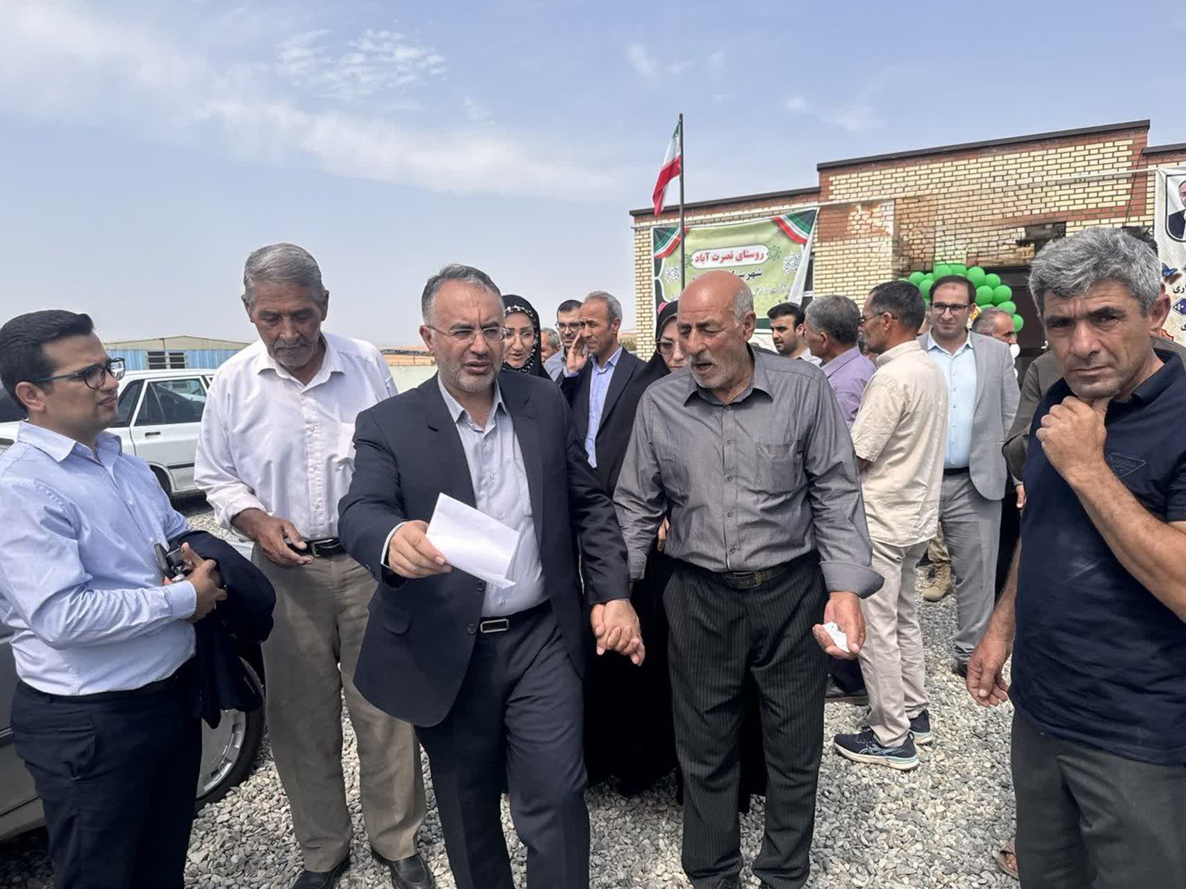 بررسی مسائل مطروحه مردمی با حضور معاون سیاسی استاندار آذربایجانغربی در روستای نصرتآباد پلدشت