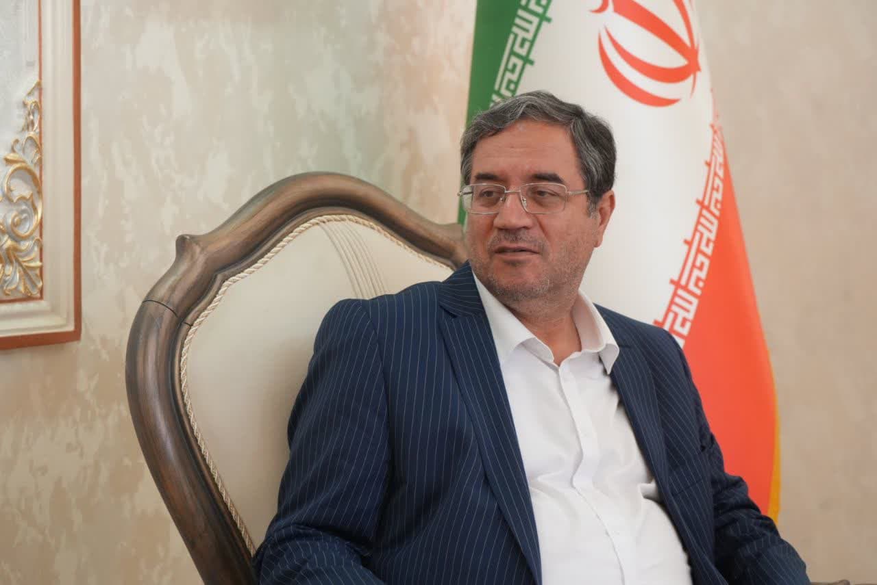 دیدار معاون وزیر راه و مدیرعامل شرکت ساخت و توسعه زیربناهای حملونقل کشور با استاندار آذربایجانغربی