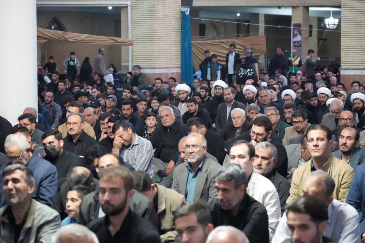 آلبوم تصویری / اجتماع امام رضایی های ارومیه در سوگ شهدای حادثه بالگرد